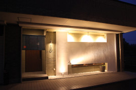 ごほうび　外観　夜景